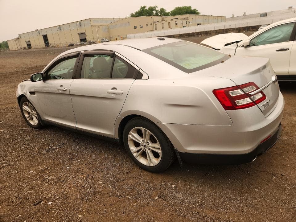 2018 FORD TAURUS SE 2