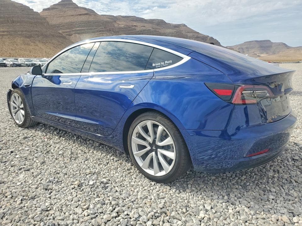 2018 TESLA MODEL 3 2