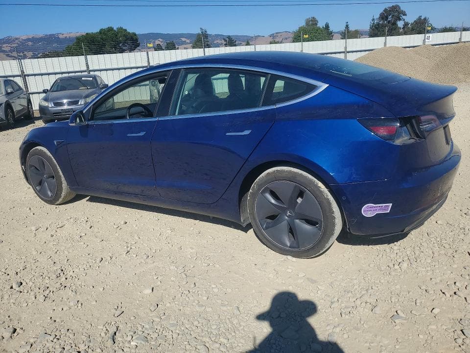 2018 TESLA MODEL 3 2