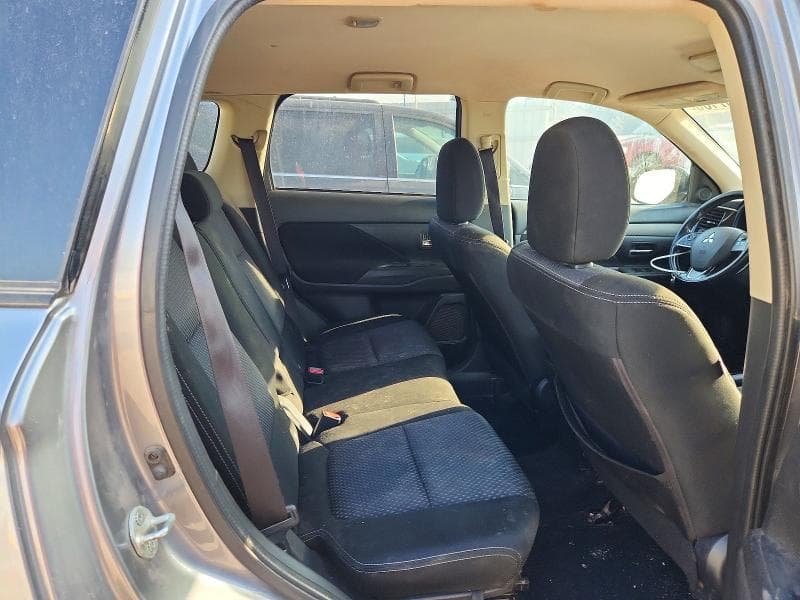 2017 MITSUBISHI OUTLANDER SE 11