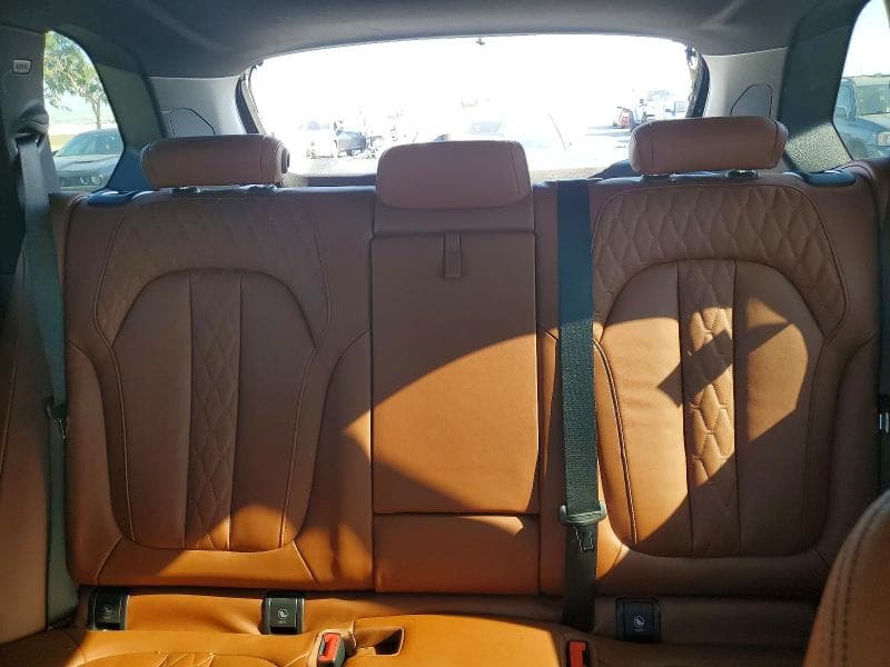 2022 BMW X5 M50I 10