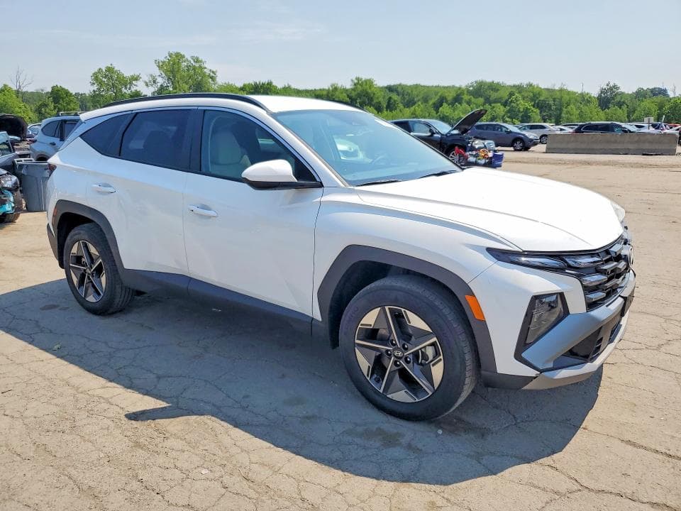 2026 HYUNDAI TUCSON SEL 4