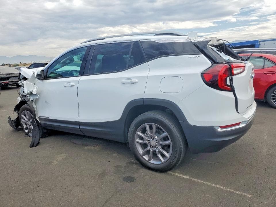 2024 GMC TERRAIN SLT 2