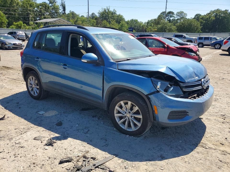 2017 VOLKSWAGEN TIGUAN S 4