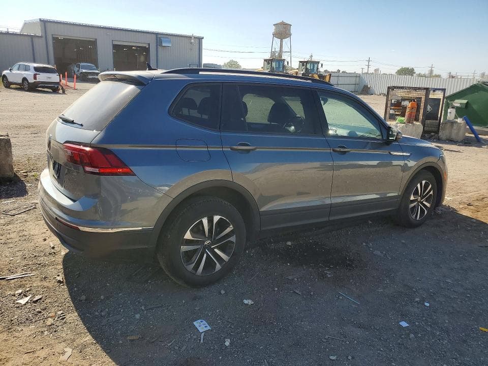 2023 VOLKSWAGEN TIGUAN S 3