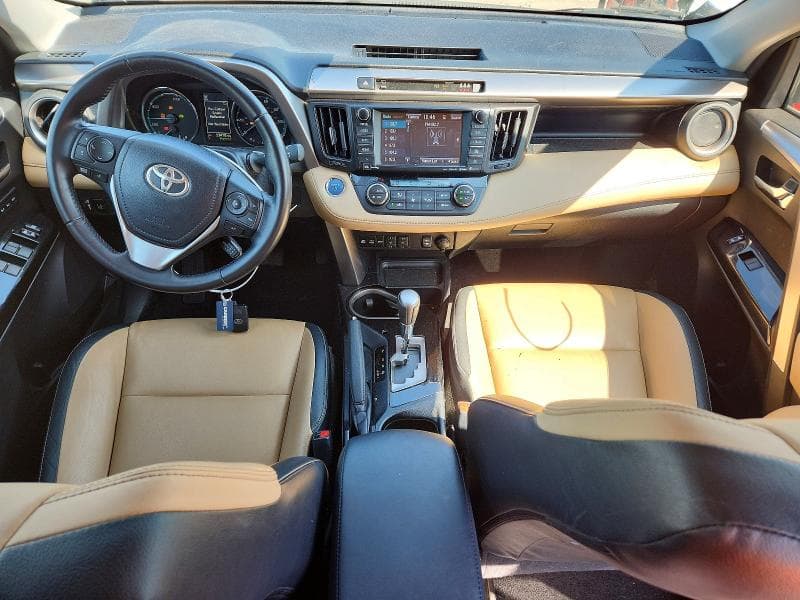 2017 TOYOTA RAV4 HV LIMITED 8
