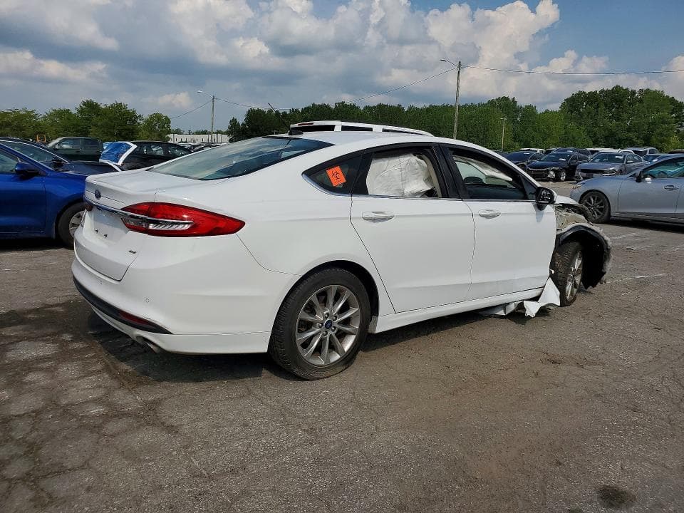 2017 FORD FUSION SE 3