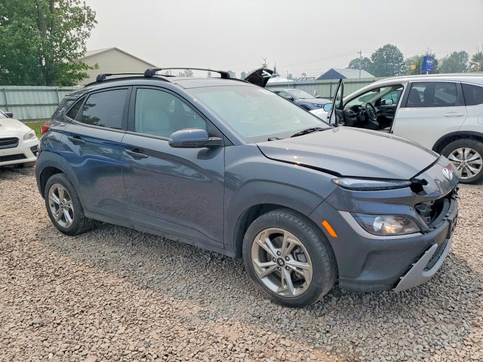 2023 HYUNDAI KONA SEL 4