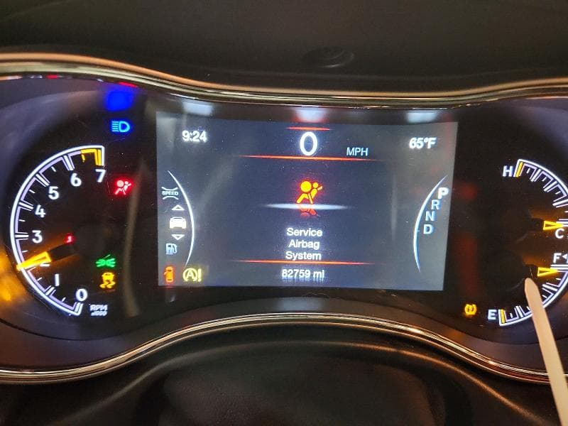 2020 JEEP GRAND CHEROKEE LAREDO 9