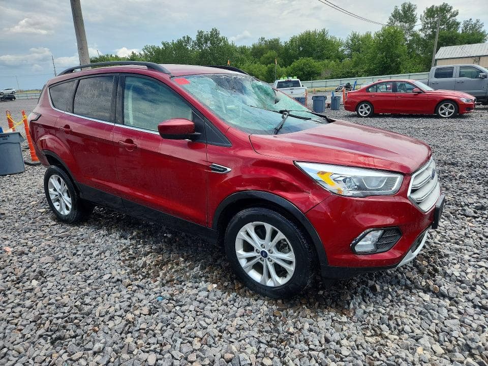 2017 FORD ESCAPE SE 4