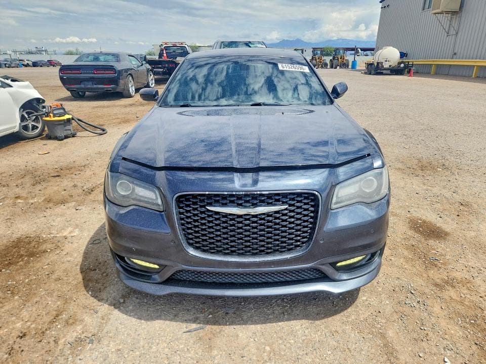 2018 CHRYSLER 300 S 5