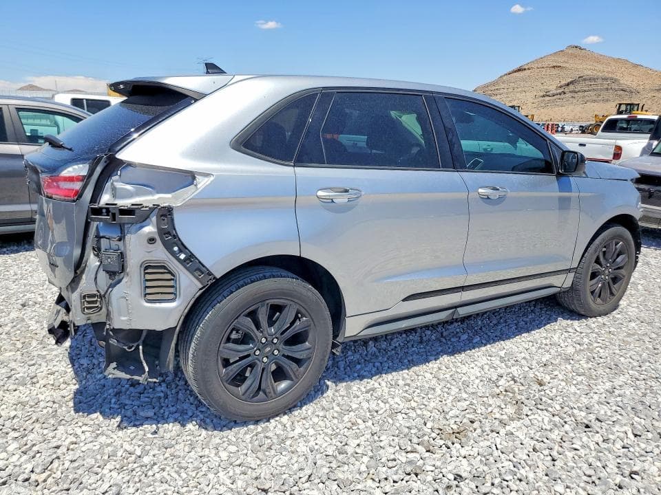 2022 FORD EDGE SE 3
