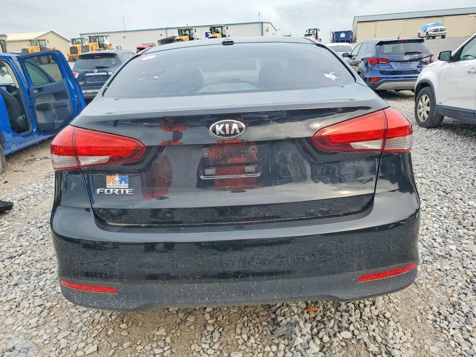 2017 KIA FORTE LX 6