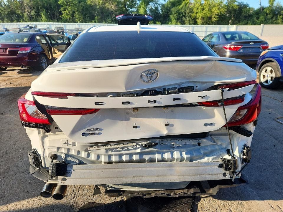 2025 TOYOTA CAMRY SE 6