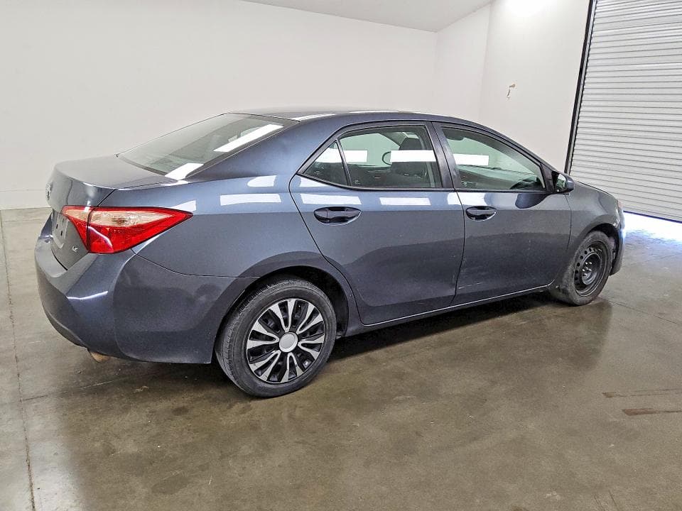 2017 TOYOTA COROLLA LE 3