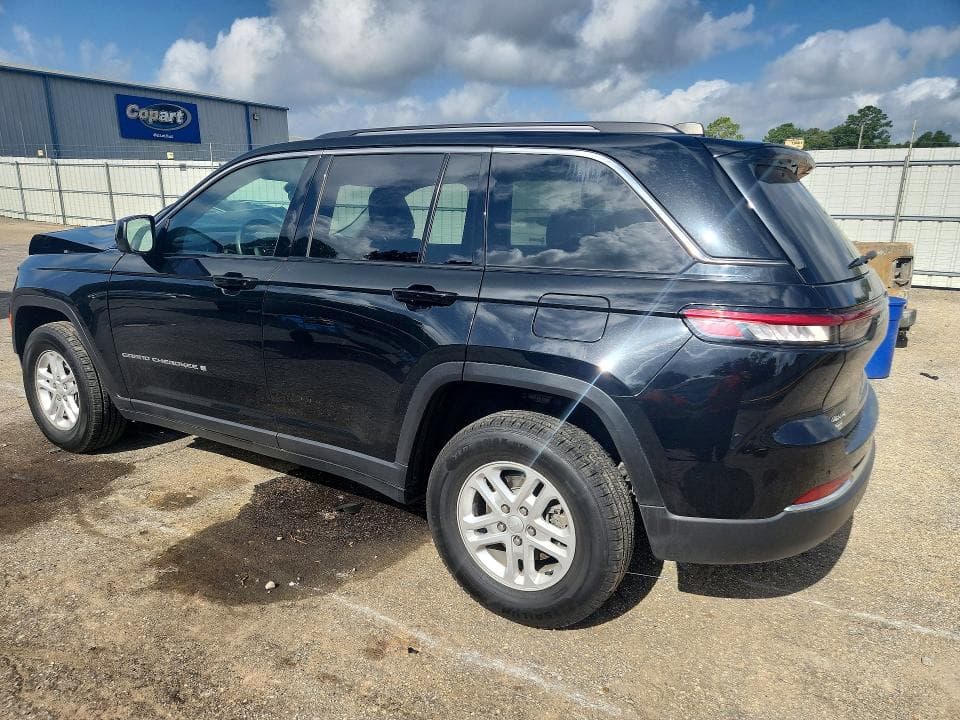 2023 JEEP GRAND CHEROKEE LAREDO 2
