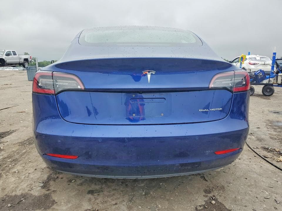 2018 TESLA MODEL 3 6