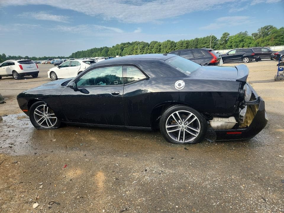 2019 DODGE CHALLENGER SXT 2