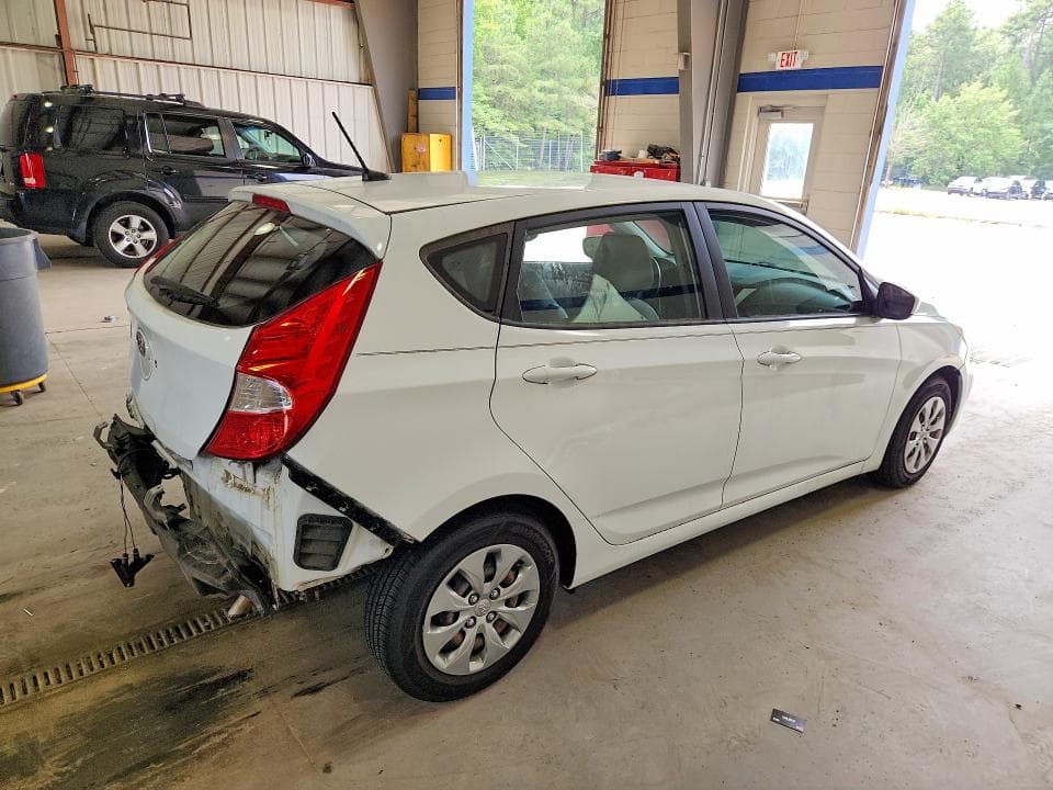 2017 HYUNDAI ACCENT SE 3