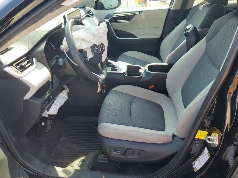2023 TOYOTA RAV4 XLE 7