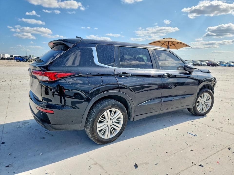 2022 MITSUBISHI OUTLANDER ES 3
