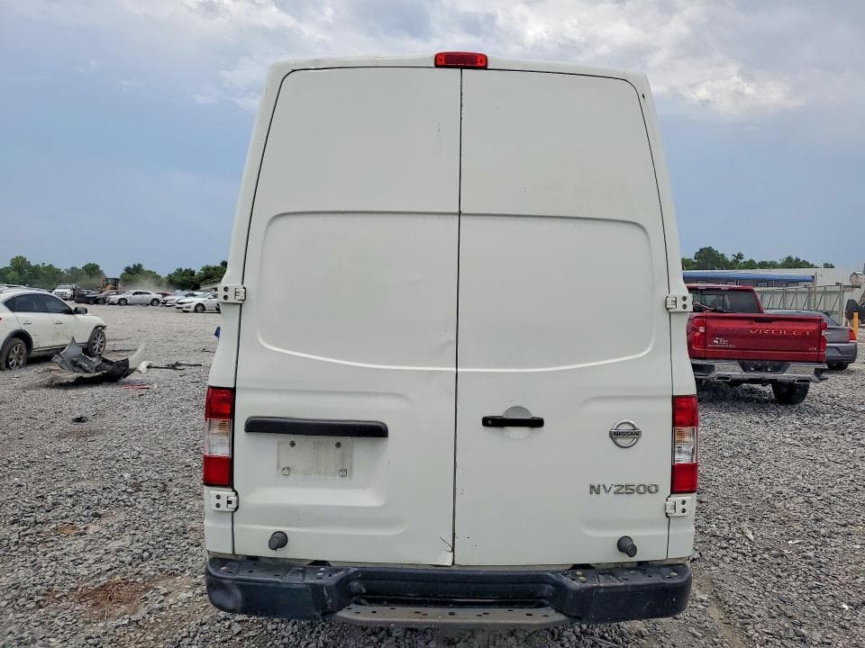 2017 NISSAN NV 2500 HD S 6