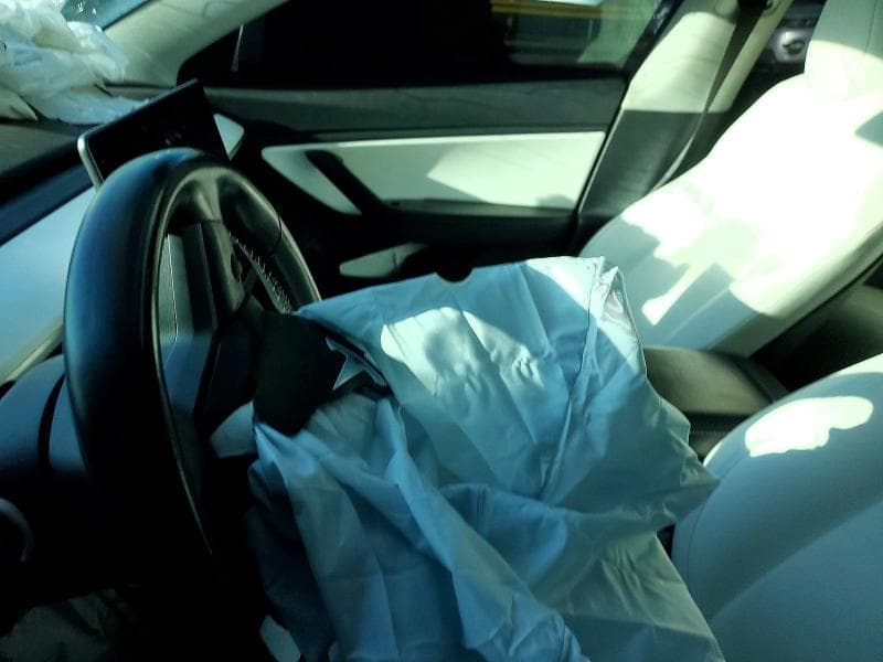 2018 TESLA MODEL 3 7