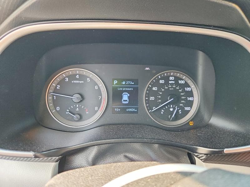 2020 HYUNDAI TUCSON SE 9