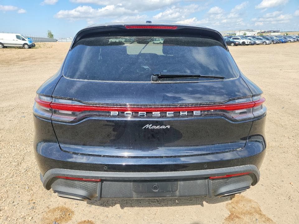 2026 PORSCHE MACAN BASE 6