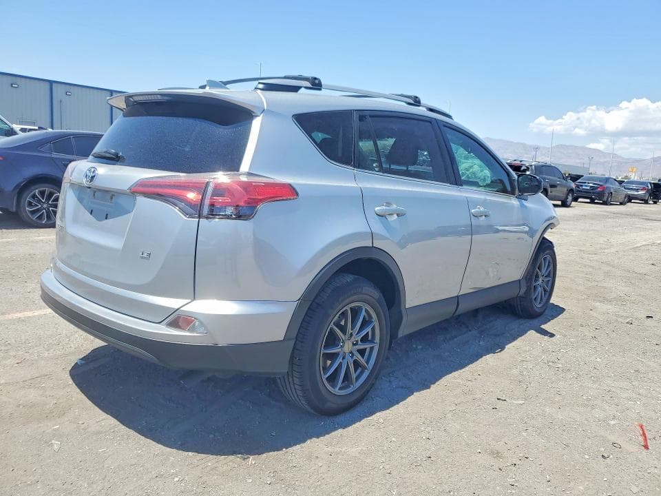2018 TOYOTA RAV4 LE 3