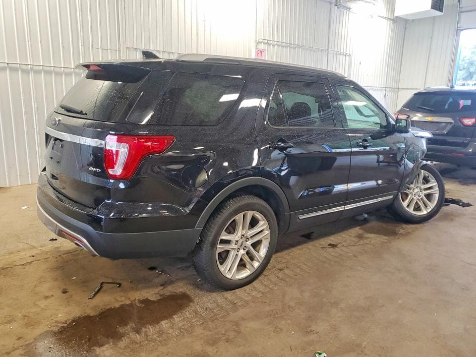 2017 FORD EXPLORER XLT 3