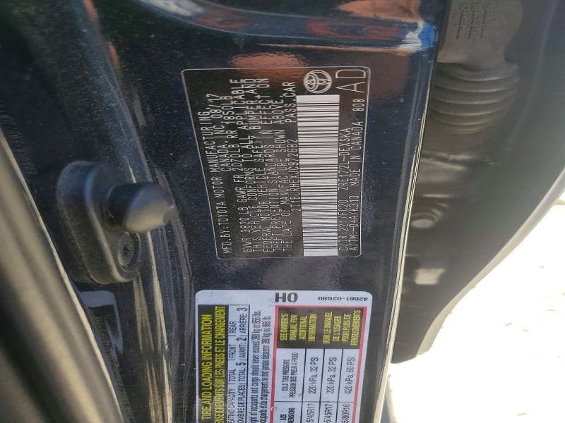 2018 TOYOTA COROLLA SE 12