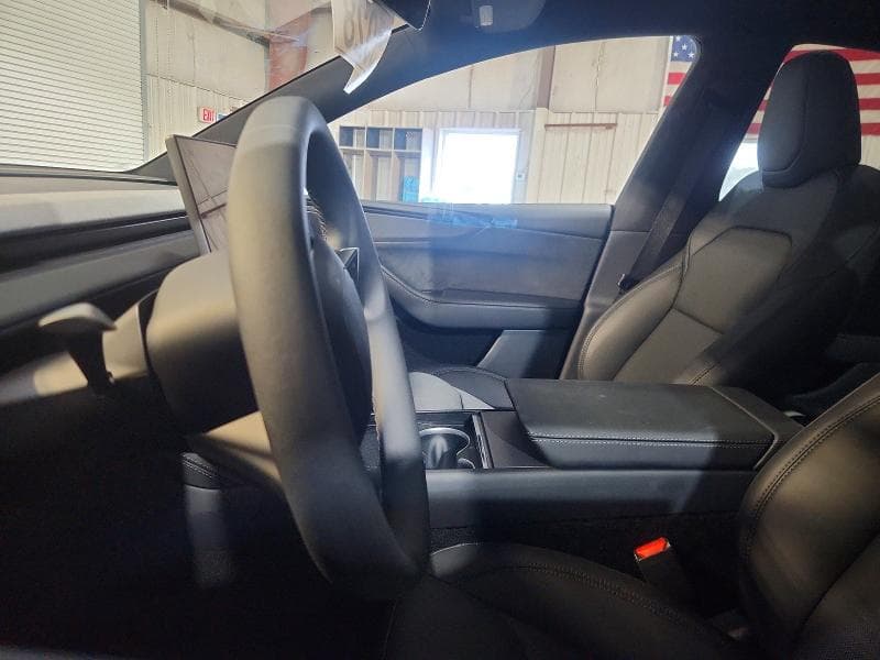 2026 TESLA MODEL Y 7