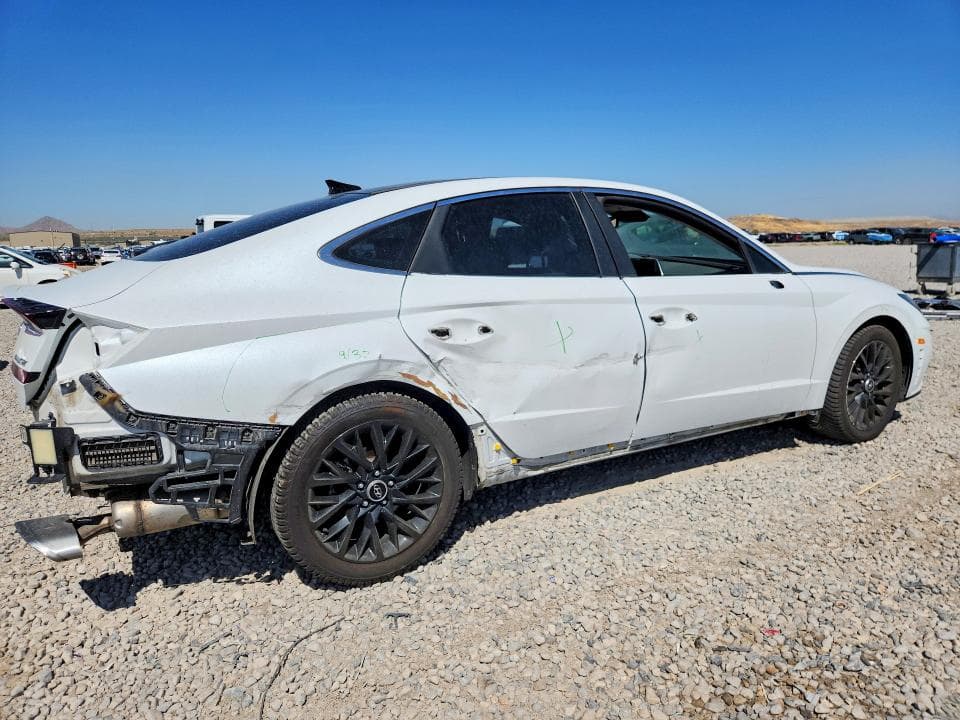 2021 HYUNDAI SONATA LIMITED 3