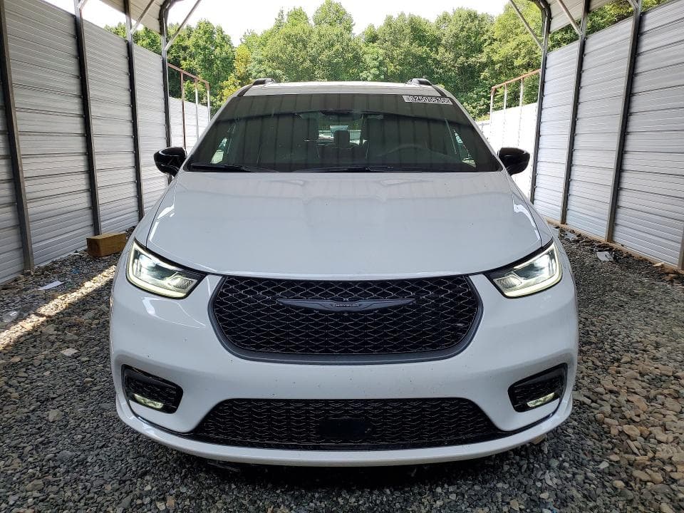 2026 CHRYSLER PACIFICA LIMITED 5