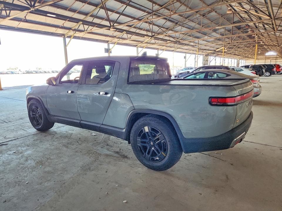 2024 RIVIAN R1T ADVENTURE 2