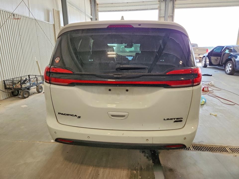 2022 CHRYSLER PACIFICA LIMITED 6