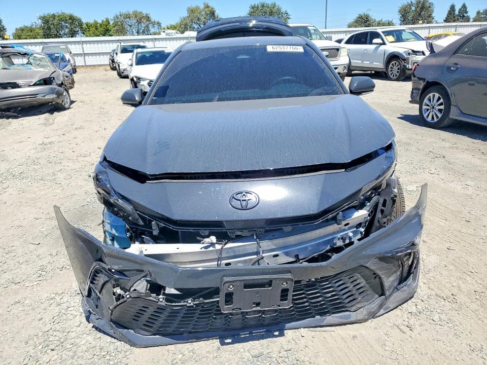 2025 TOYOTA CAMRY SE 5