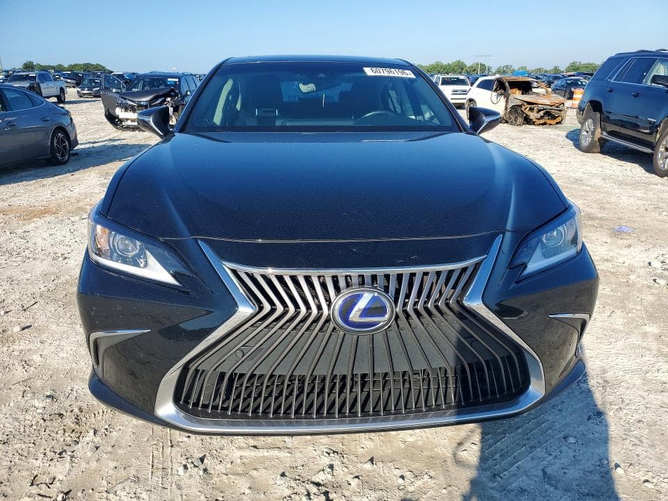 2020 LEXUS ES 300H 5