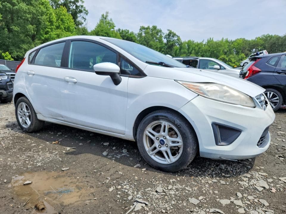 2017 FORD FIESTA SE 4