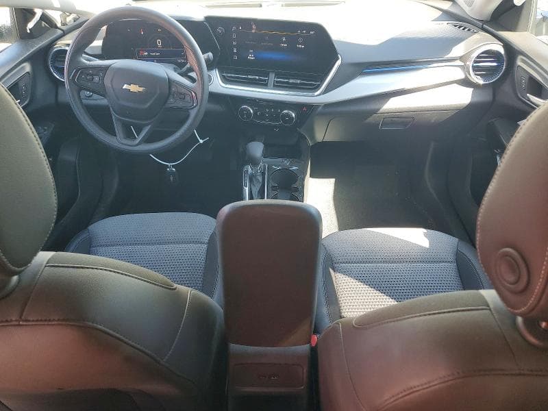 2025 CHEVROLET TRAX 1LT 8