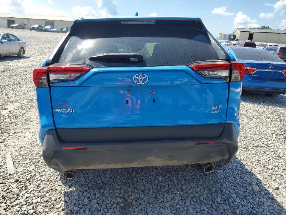 2019 TOYOTA RAV4 XLE 6