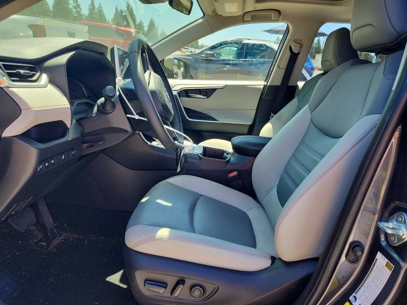 2023 TOYOTA RAV4 XLE PREMIUM 7