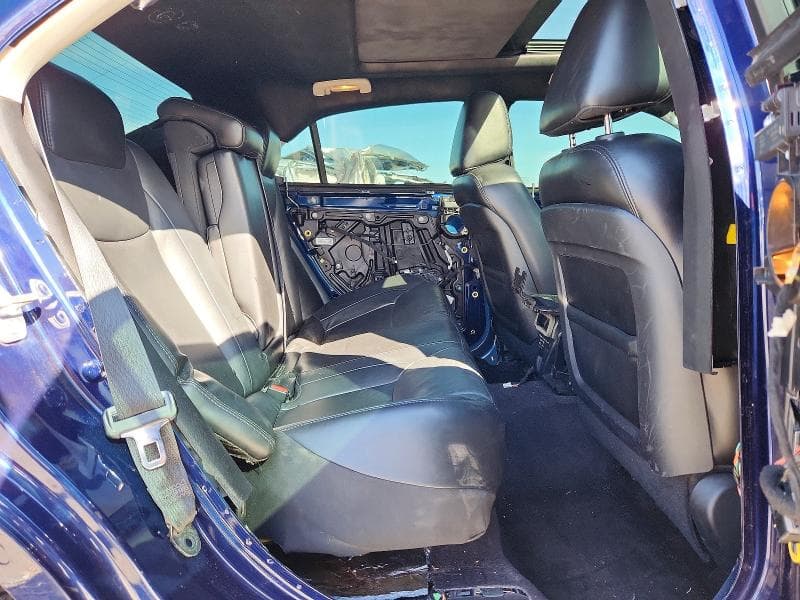 2017 CHRYSLER 300 LIMITED 10