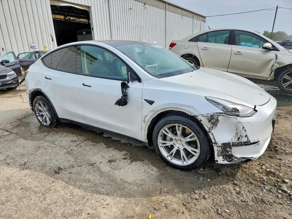 2020 TESLA MODEL Y 4
