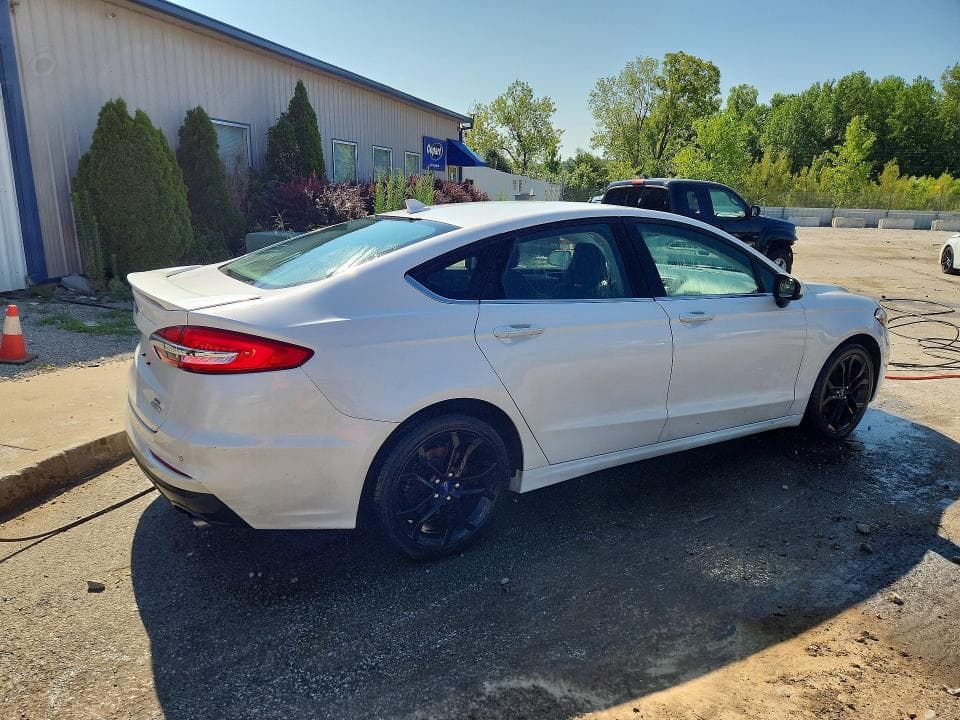 2019 FORD FUSION SE 3