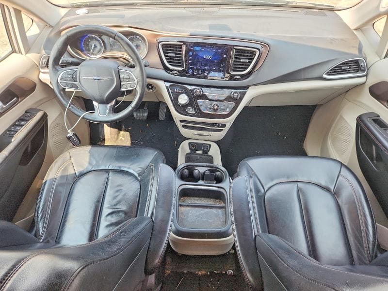 2017 CHRYSLER PACIFICA TOURING L 8