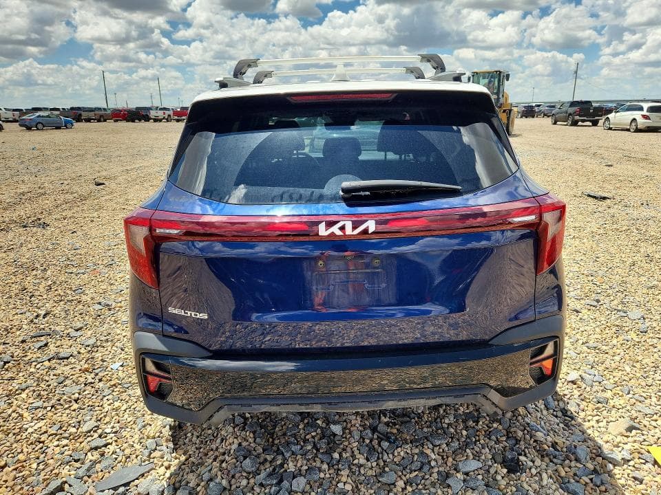 2024 KIA SELTOS S 6