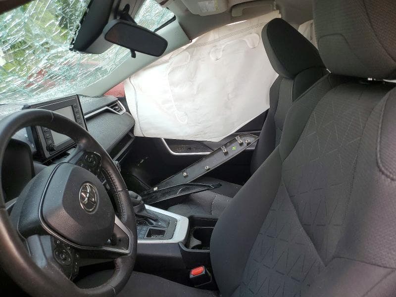 2021 TOYOTA RAV4 XLE 7