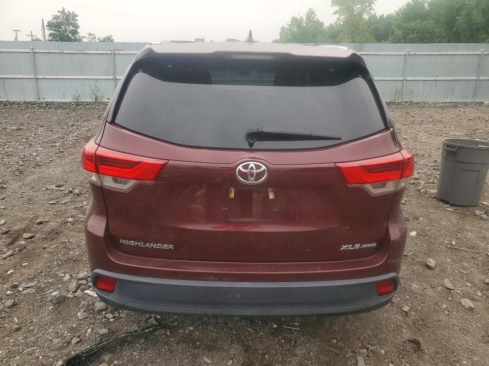 2017 TOYOTA HIGHLANDER XLE 6